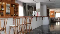 Siagas Beach Hotel - Barer