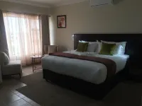 Cycad Palm Hotel Hoteles cerca de Khama Rhino Sanctuary