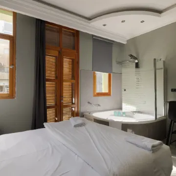 Residence Suites by Raphael Hotels Отели рядом с достопримечательностью «Яффа»