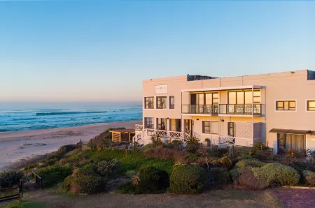 On the Beach Guesthouse Jeffreys Bay