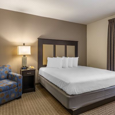 Standard Studio Suite, 1 King Bed, Kitchenette Stay-over Suites Promo Code