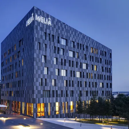 Melia Luxembourg Отели рядом с достопримечательностью «Национально культурно-спортивный комплекс «Д'Кок»»