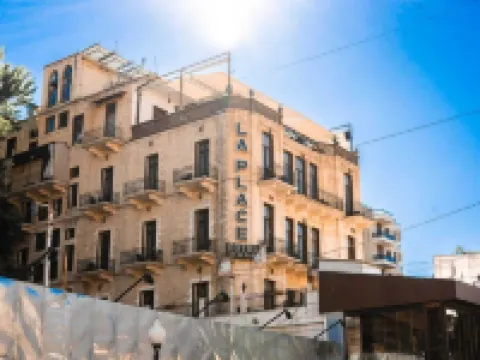 فندق لا بلاس Hotels near Akiki's Shop