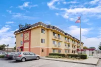 Days Inn by Wyndham Woodland