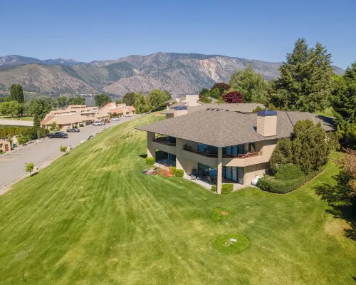 Wapato Point Halmalka Condo 514-B Close to Outdoor Pool, Sandy Beach Amenities Hotels in Manson
