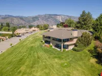 Wapato Point Halmalka Condo 514-B Close to Outdoor Pool, Sandy Beach Amenities