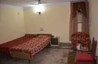 Rainbow Guest House - Homestays