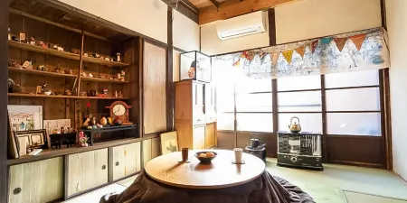 Guest House Irodori Kamakura Отели рядом с достопримечательностью «Sasuke Inari Shrine»