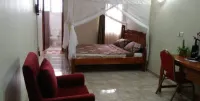Temms Hotel Hotels in Seeta