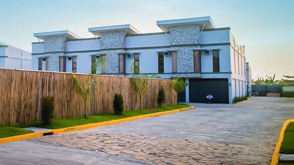 Sky Hotel Pampanga