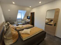 Zum Schwarzen Bären Hotels in VohenstrauB