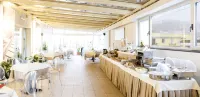Hotel Naples - breakfast