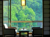 Enraku Hotel di Kurobe