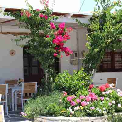 Mare Monte Hotel Exterior