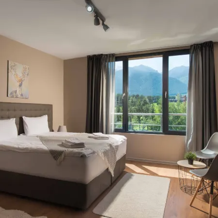 CORNELIA DELUXE RESIDENCE