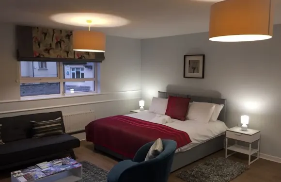 休歐尼爾大使套房酒店