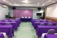 Nava Resort Hotels in Amphoe Mueang Prachin Buri
