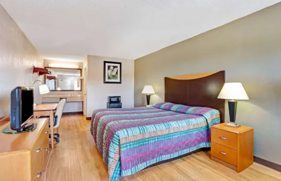 弗雷德裏克斯堡温德姆速8酒店