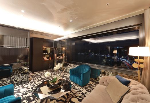 2. 베스트루이스해밀..