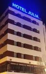 Hotel Julia Hotel dekat Estadio El Montecillo