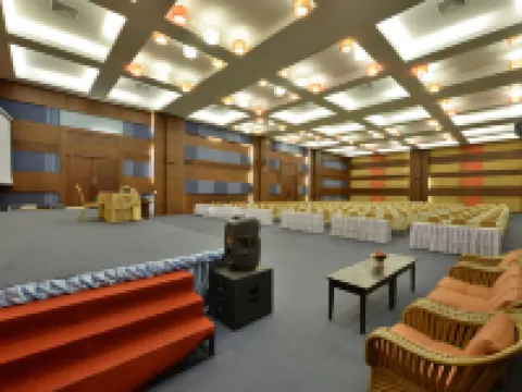 รอยัลพลา คลิฟฟ์ บีช โรงแรมในอำเภอ บ้านฉาง