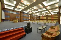 Royal Phala Cliff Beach Resort