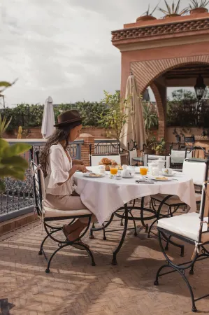 Riad Les Trois Palmiers El Bacha Отели в г. Марракеш