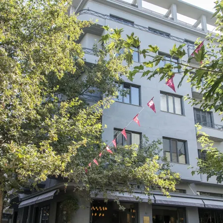 Perianth Hotel