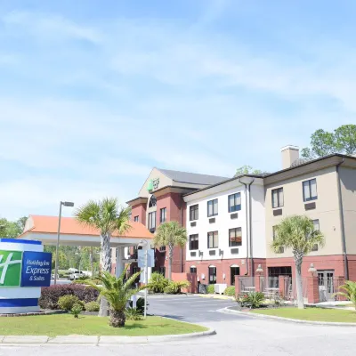 Holiday Inn Express & Suites PENSACOLA W I-10 by IHG Hotels near Big Eagle Railroad Station