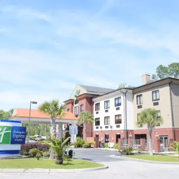 Holiday Inn Express & Suites PENSACOLA W I-10 by IHG
