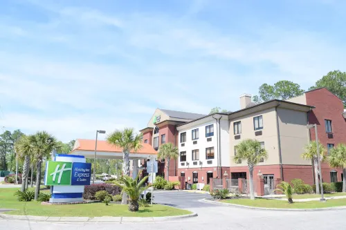 Holiday Inn Express & Suites PENSACOLA W I-10 by IHG