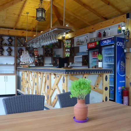 Amore Hotel Teki̇Rova