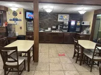 甘尼森温德姆戴斯套房酒店 - 早餐