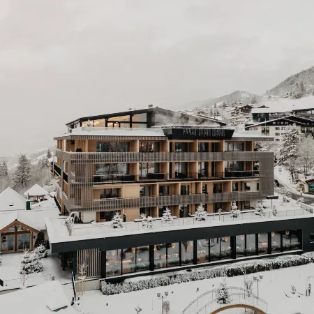 Hotel Berghof - St Johann in Salzburg Отели в г. Санкт-Иоганн-им-Понгау