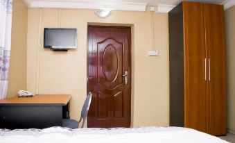 Maxton Suites Magodo