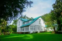 Brockenhurst Bungalow Hotels in Nuwara Eliya