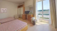 Hotel President
