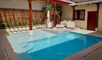 Hotel la Perla Leon - Pools