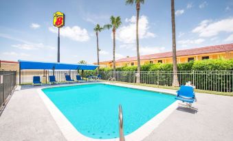 Super 8 by Wyndham Harlingen TX