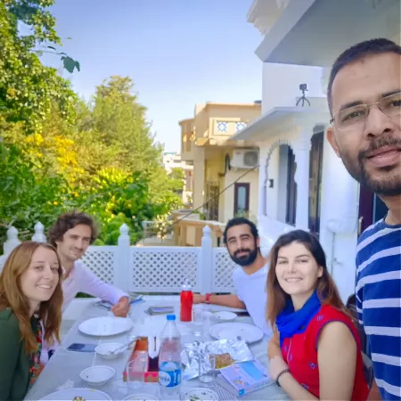 Ambay Villa Отели рядом с достопримечательностью «Музей Ахара»