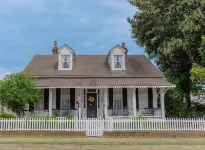 Riverboat Bed & Breakfast Các khách sạn ở Natchez