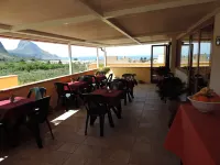 特里斯科爾卡美休閑酒店 - 早餐