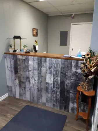 Bay Lake Inn - Frontiersman Motel