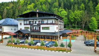 Cabana Sura Getilor Arinis Hotels in Cacica