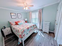 Oceanfront 2 Bedroom with Pool, Linens Included! Relax at "Latitude Adjustment"