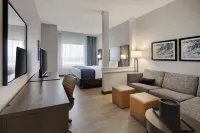 Comfort Inn & Suites Miami International Airport - Airport Shuttle