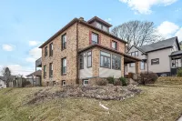 Lakeview Loft - Just opened up for July!