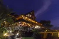 Victoria Falls Safari Lodge