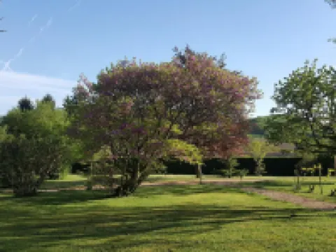 B&B des Histoires d'Anges - Côté Jardin - Accueil Vélo Hotels in Tournus