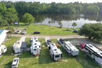 Bells Marina & Resort - parking